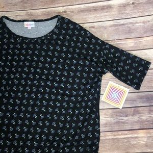 LuLaRoe || Irma Shirt